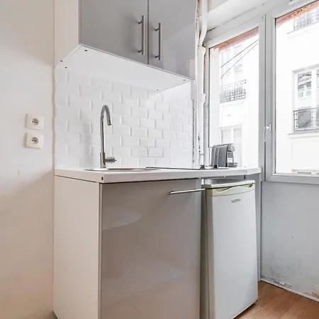 Au Coeur De Montparnasse Апартаменты *