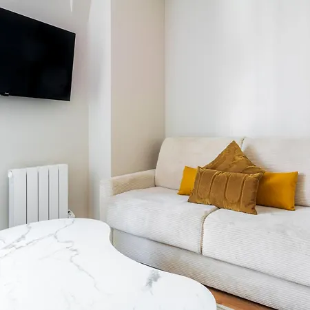 Au Coeur De Montparnasse Апартаменты *